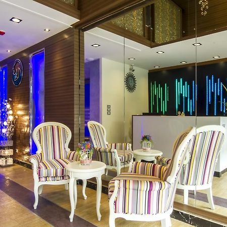 Eleven Avenue Suites Bangkok Exteriér fotografie