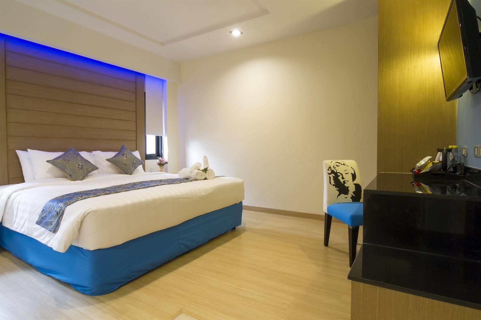 Eleven Avenue Suites Bangkok Exteriér fotografie