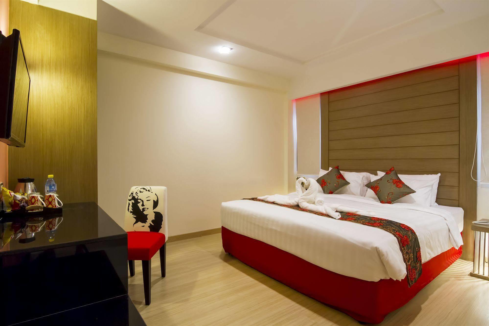 Eleven Avenue Suites Bangkok Exteriér fotografie